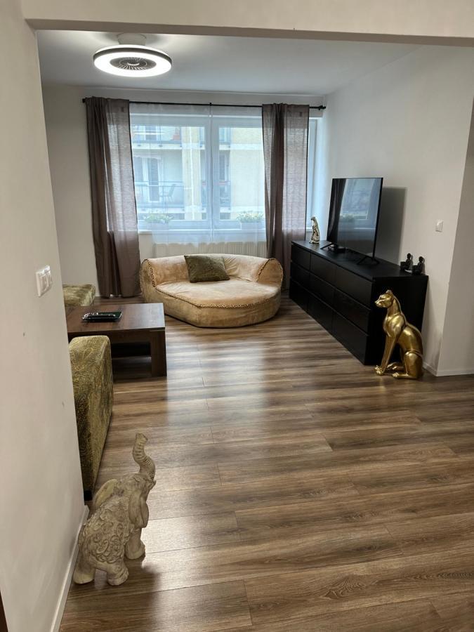 Medena Apartment Old Town With Free Parking Bratislava Exterior foto