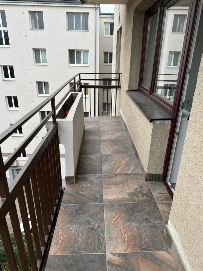 Medena Apartment Old Town With Free Parking Bratislava Exterior foto